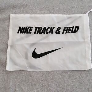 3 for 10) Nike shoes bag